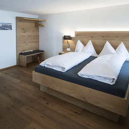 Grimsel Passhoehe 3*