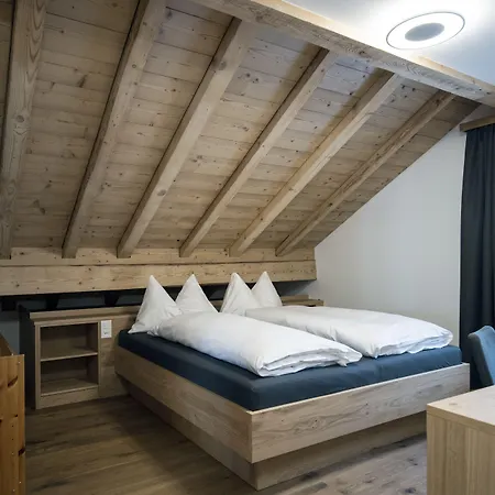 Grimsel Passhoehe 3*