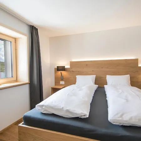 Grimsel Passhoehe Hotel