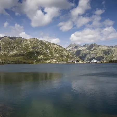 Hotel Grimsel Passhöhe 3*