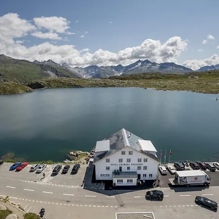 Grimsel Passhoehe Hotel