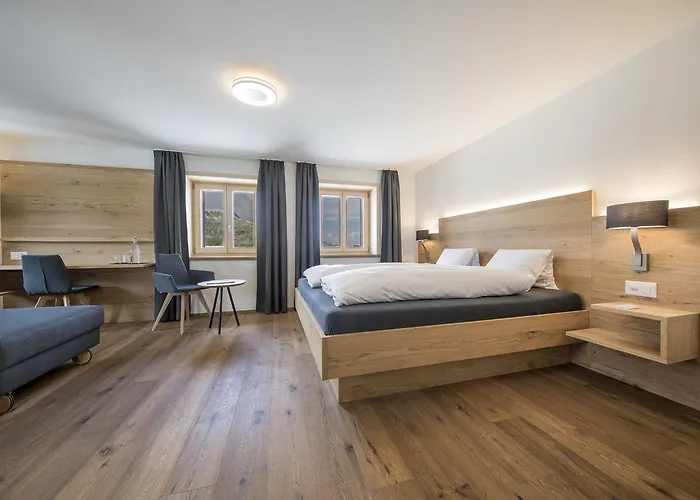 Grimsel Passhoehe Hotel 3*