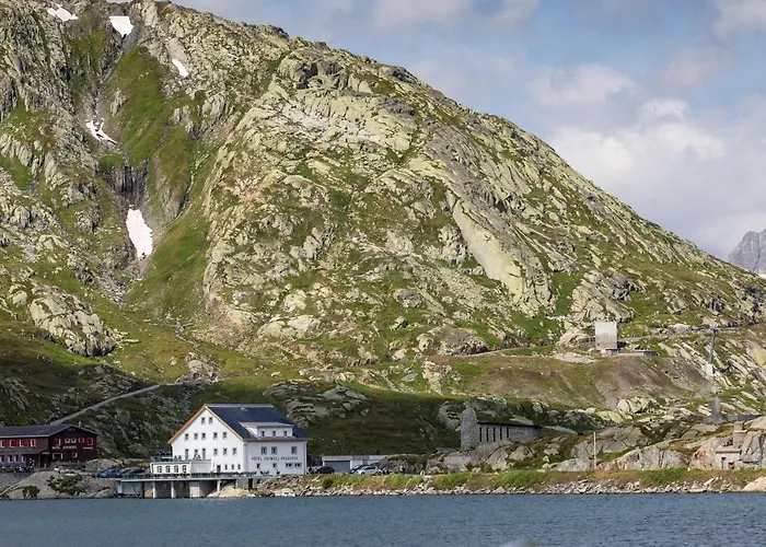 Grimsel Passhoehe Hotel 3*