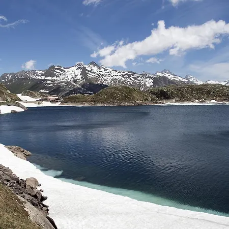 Grimsel Passhoehe 3*