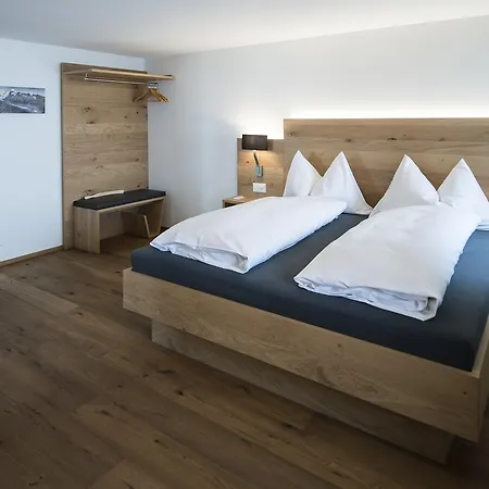 Grimsel Passhoehe 3* 오버발트