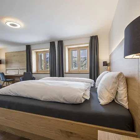 Grimsel Passhoehe 호텔 3*