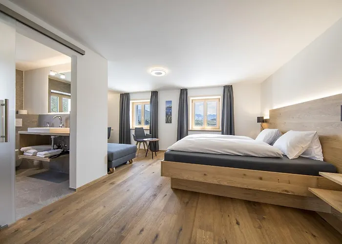 Grimsel Passhoehe Hotel