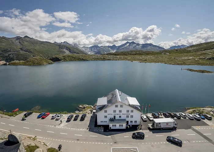 Grimsel Passhoehe Hotel